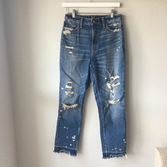 Abercrombie & Fitch Dark Hi Rise Annie Jeans - Picture 2 of 9